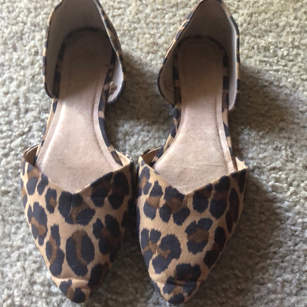 Old navy slip on cheetah shoe